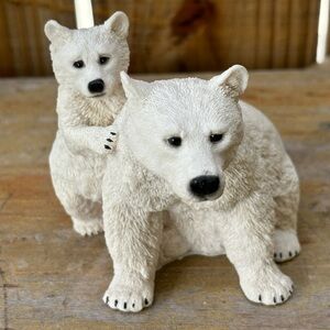 Vintage 1988 Castagna Polar Bear & Cub Figurine 3.25”H